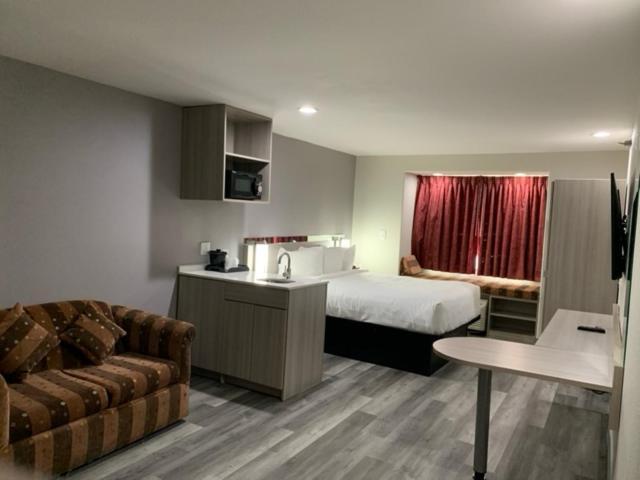 Microtel Inn And Suites Кларксвилл Экстерьер фото