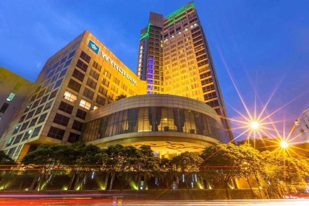 Microtel Inn And Suites Кларксвилл Экстерьер фото